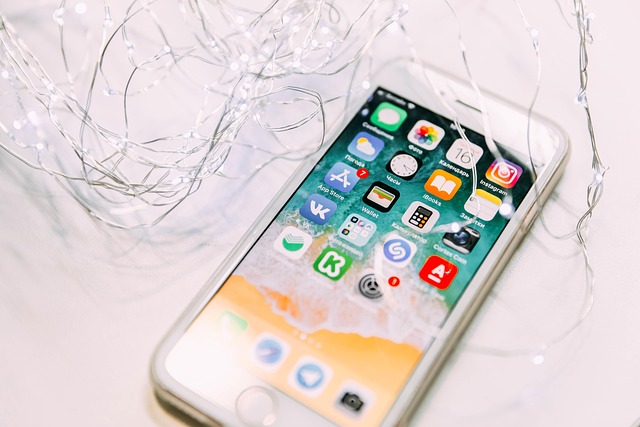 computer, iphone, technology, the internet, keyboard, iphone8, social media, white, apple, phone, device, display, smartphone, touchpad, connection, mobile, touch screen, portable, cellular telephone, ios